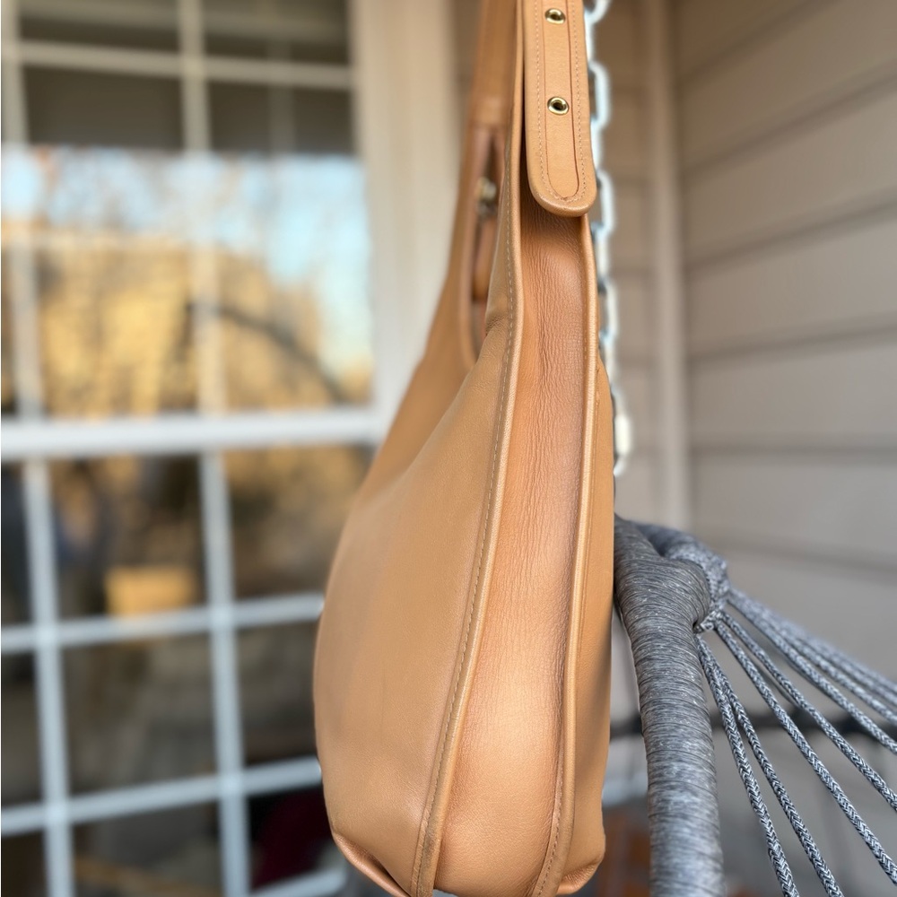 Coach Ergo 33 | Glovetanned Leather | Great Condition | 2022 Archive Re-Edition - Picture 9 of 15